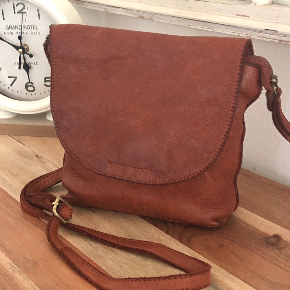 Marta Ponti Portugal Genuine Leather Handbag Crossbody Adjustable Strap